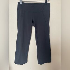 Athleta Black cropped slit Leggings capri women’s size small preppy gym tennis